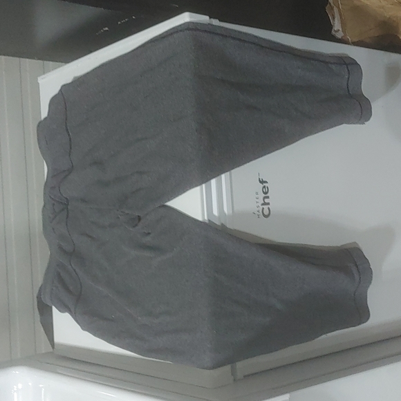 Under Armour pants - Picture 3 of 4